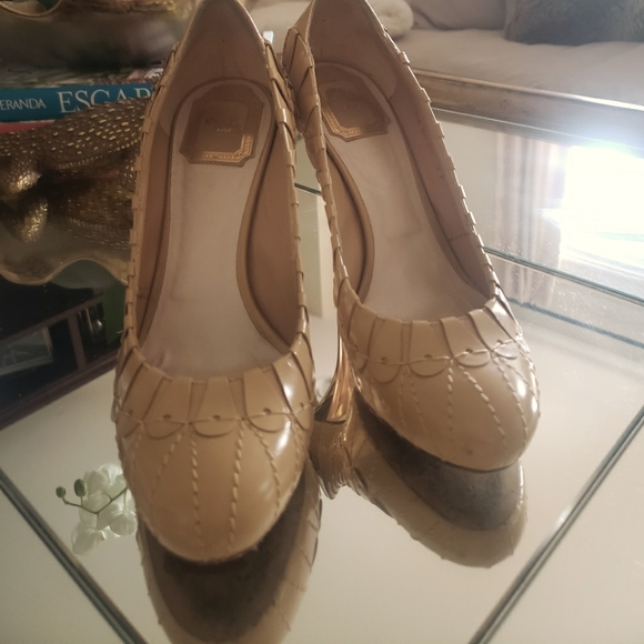 Christian Dior Authentic women's heels tan and gold color. Great condition used - Picture 1 of 7